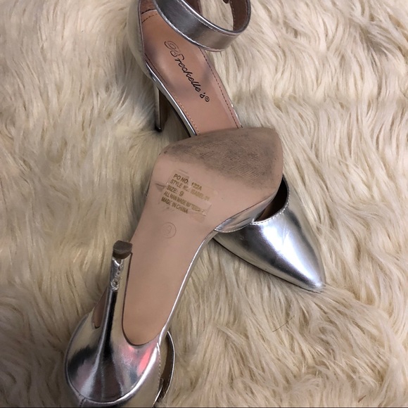 Breckelles silver pointy toe heels - Picture 3 of 6